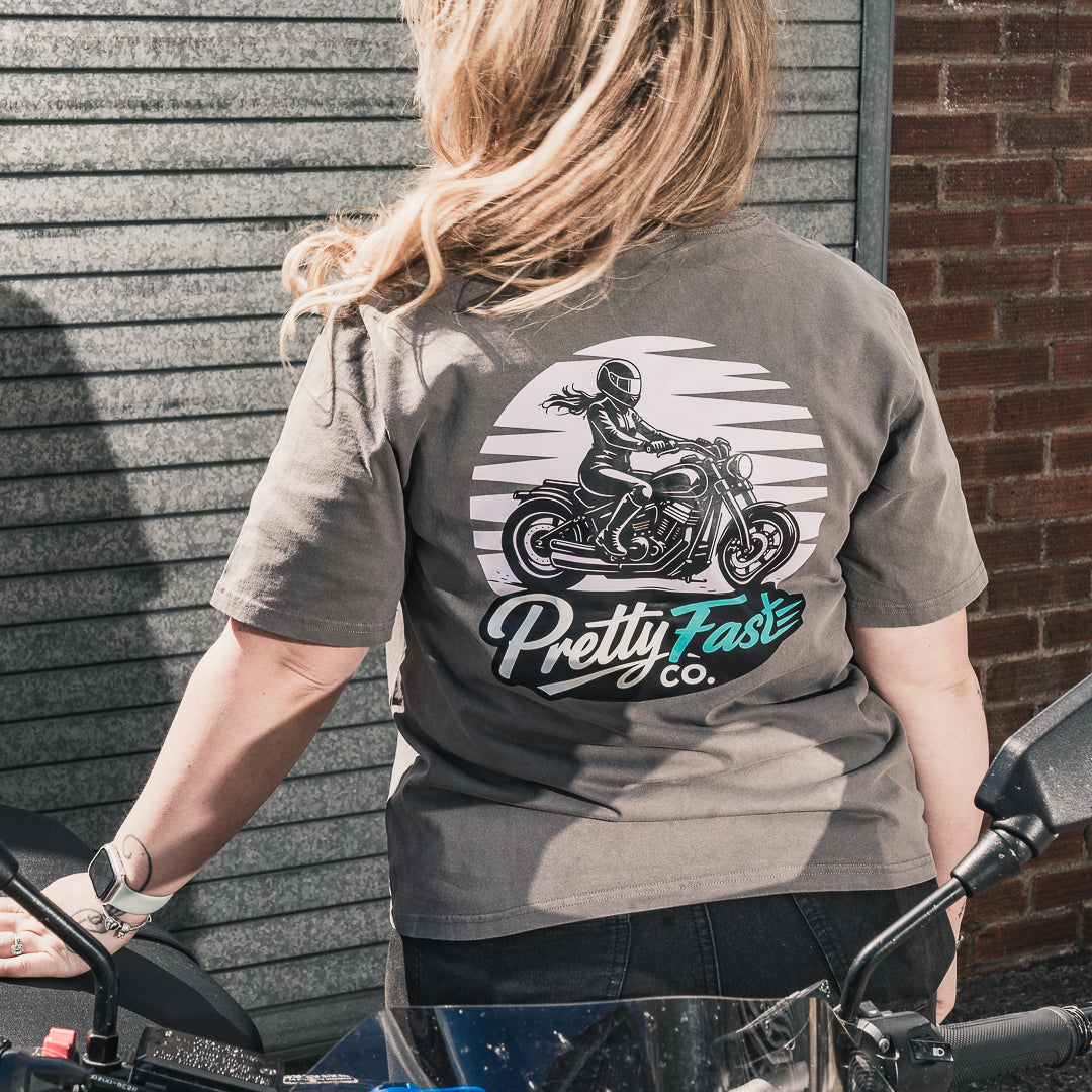 PrettyFastCo Sunset Rider S/S Tee In Faded Grey